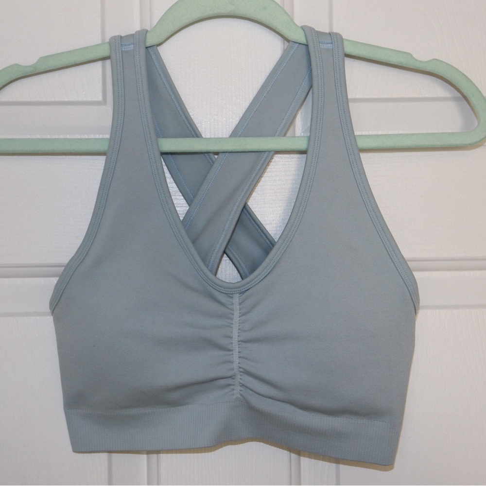 Alphalete sports bra